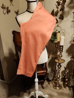 Coral-Peach Crop Pants